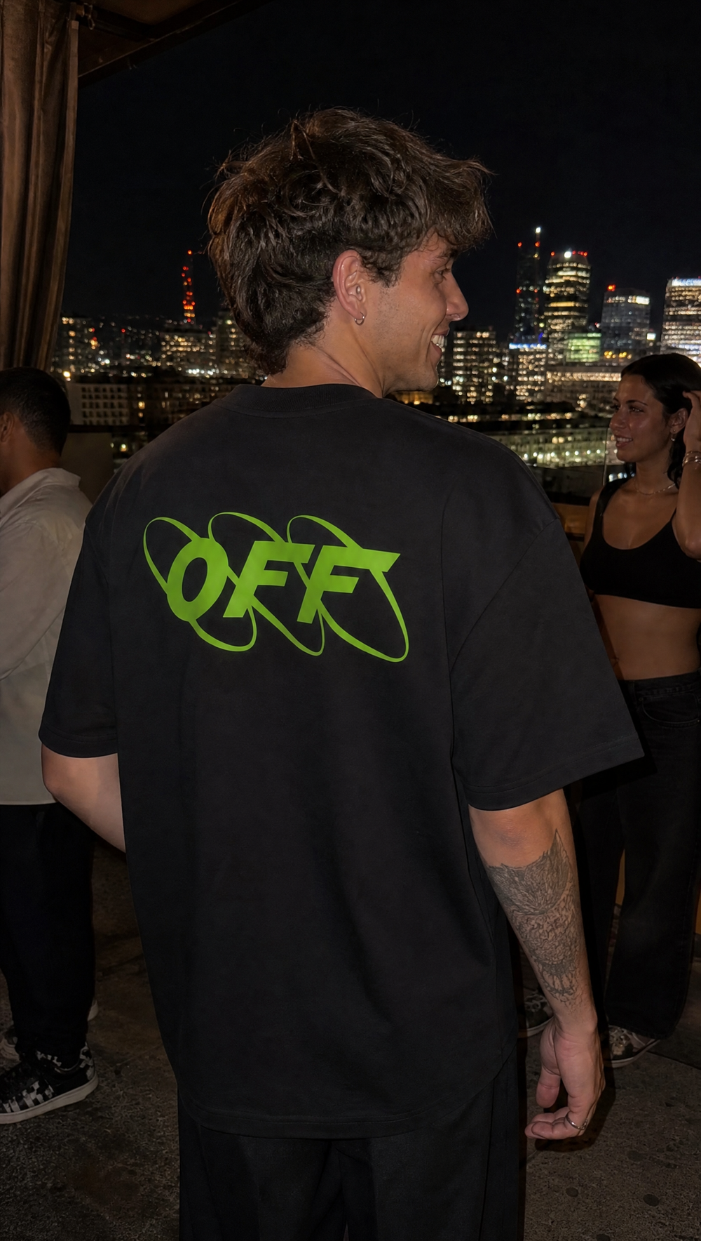 City Off Domes Off Season Black T-shirt